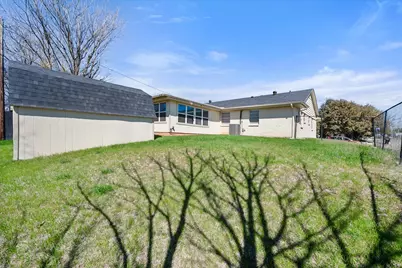 2316 Gilbert Circle, Arlington, TX 76010 - Photo 35