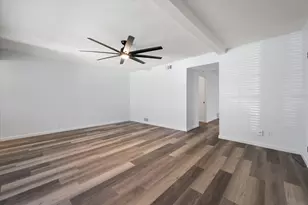 2316 Gilbert Cir, Arlington, TX 76010 - Photo 9
