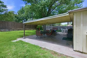 3411 Lakeview Dr, Grapevine, TX 76051 - Photo 5