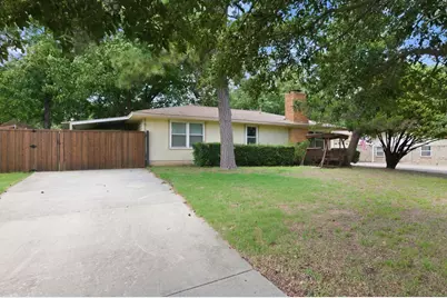 3411 Lakeview Drive, Grapevine, TX 76051 - Photo 3