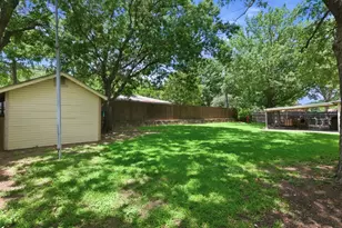 3411 Lakeview Dr, Grapevine, TX 76051 - Photo 7