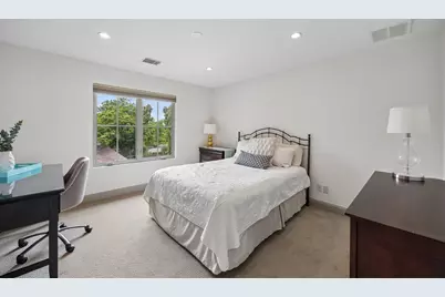 9261 Meadowglen Drive, Dallas, TX 75238 - Photo 31
