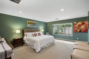 9261 Meadowglen Dr, Dallas, TX 75238 - Photo 13