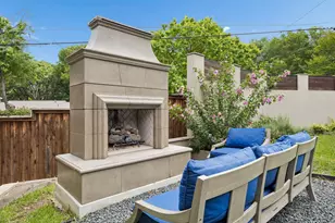9261 Meadowglen Dr, Dallas, TX 75238 - Photo 39