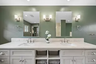 9261 Meadowglen Dr, Dallas, TX 75238 - Photo 17