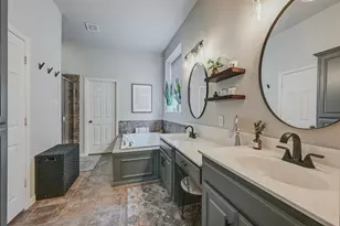 2659 Bridgewater Dr, Grand Prairie, TX 75054 - Photo 15