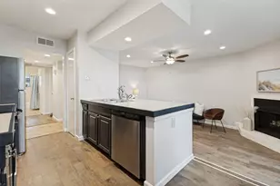 7525 Holly Hill Dr, Dallas, TX 75231 - Photo 3
