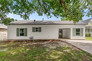 502 W 6th St, McGregor, TX 76657 - Photo 17