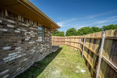 2223 Woodcreek #B, Carrollton, TX 75006 - Photo 25