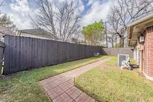 1521 Briarcrest Dr, Grapevine, TX 76051 - Photo 33