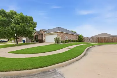 105 Honeysuckle Court, Fate, TX 75189 - Photo 3