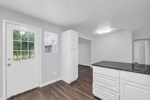 3904 James Ave, Waco, TX 76711 - Photo 7