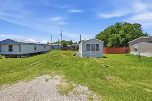902 Flamingo, Granbury, TX 76049 - Photo 23