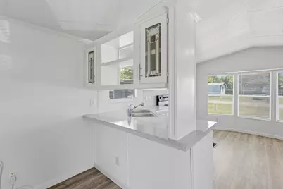 902 Flamingo, Granbury, TX 76049 - Photo 7