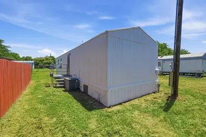 902 Flamingo, Granbury, TX 76049 - Photo 25