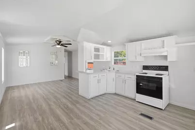 902 Flamingo, Granbury, TX 76049 - Photo 9