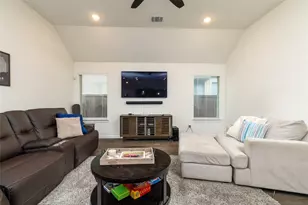 12329 Hulson Trl, Fort Worth, TX 76052 - Photo 11