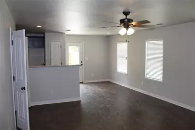 212 W Lake Street, Sherman, TX 75090 - Photo 11