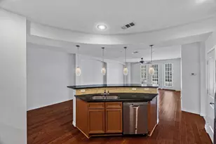950 Henderson St, Fort Worth, TX 76102 - Photo 9