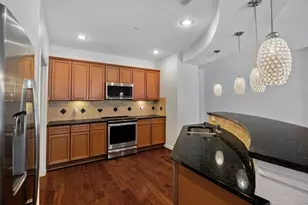 950 Henderson St, Fort Worth, TX 76102 - Photo 7