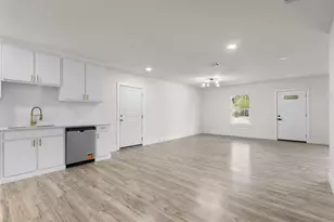 1367 Friendship Dr, Dallas, TX 75217 - Photo 13