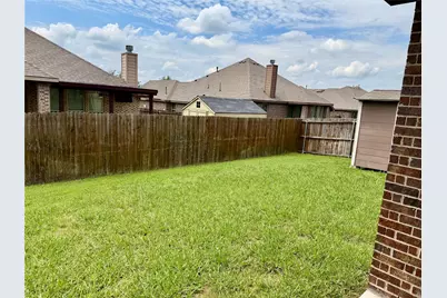1104 Crest Ridge Drive, Glenn Heights, TX 75154 - Photo 17