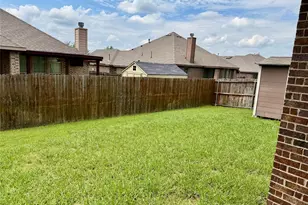 1104 Crest Ridge Dr, Glenn Heights, TX 75154 - Photo 17
