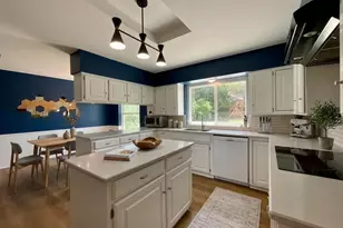 3705 Cobblestone Ct, Bedford, TX 76021 - Photo 3