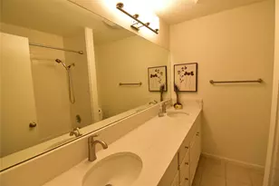 7525 Holly Hill Dr, Dallas, TX 75231 - Photo 9