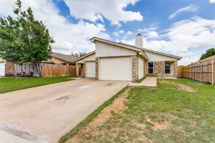 3219 Green Ridge St, Fort Worth, TX 76133 - Photo 1