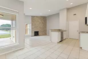 3219 Green Ridge St, Fort Worth, TX 76133 - Photo 5
