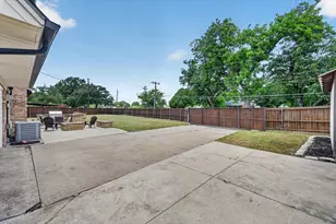 3625 Parader Ct, Dallas, TX 75228 - Photo 33