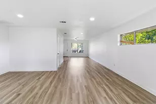 2942 Townsend Dr, Dallas, TX 75229 - Photo 13