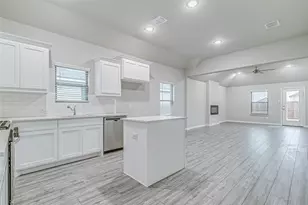 2419 Rocky Mountain Dr, Royse City, TX 75189 - Photo 5