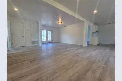 912 W Main Street, Quinlan, TX 75474 - Photo 5