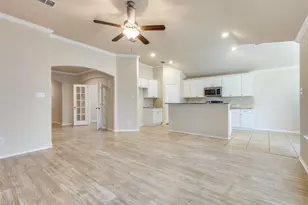 520 Pollyann Trl, Fort Worth, TX 76052 - Photo 5
