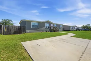 1420 Smooth Stone Dr, Cleburne, TX 76033 - Photo 23