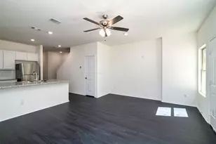 805 S 6th St, Bonham, TX 75418 - Photo 3