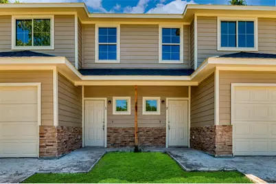 805 S 6th Street #1, Bonham, TX 75418 - Photo 1