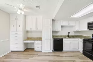 2710 Newkirk Ct, Euless, TX 76039 - Photo 11