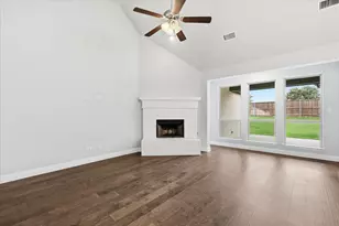12109 Prudence Dr, Fort Worth, TX 76052 - Photo 11