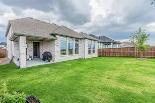 5028 Sandbrock Pkwy, Aubrey, TX 76227 - Photo 33