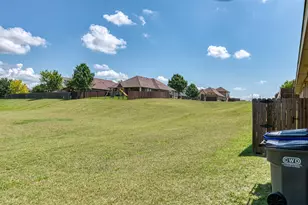 332 Schirra Ct, Lavon, TX 75166 - Photo 3