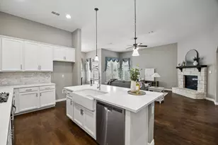 908 Mist Flower Dr, Little Elm, TX 75068 - Photo 9