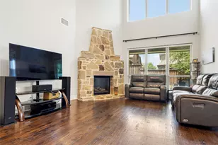 419 Paluxy Dr, Irving, TX 75039 - Photo 11