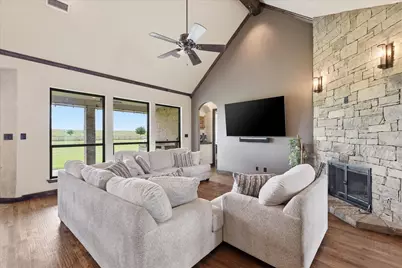 160 Vista Ridge Drive N, Decatur, TX 76234 - Photo 9