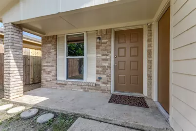 3217 Green Ridge Street, Fort Worth, TX 76133 - Photo 3