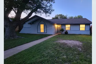 1619 Glenhill Lane, Lewisville, TX 75077 - Photo 3