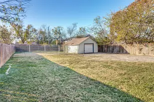 3216 Meadowbrook Dr, Fort Worth, TX 76103 - Photo 21
