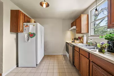 1322 W Chestnut Street, Denison, TX 75020 - Photo 11